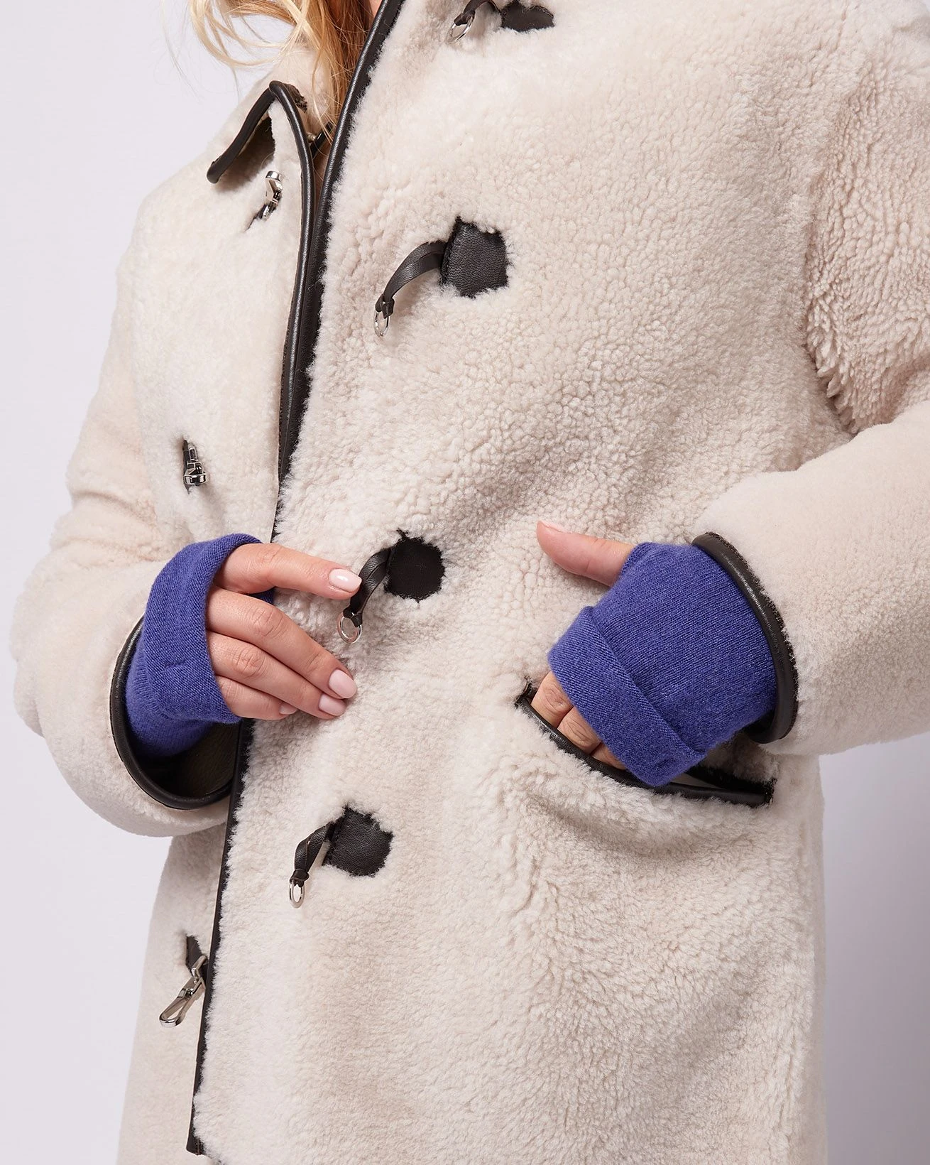 Recycled Geelong Cuff Fingerless Gloves 4 Recycled Geelong Cuff Fingerless Gloves - Image 2