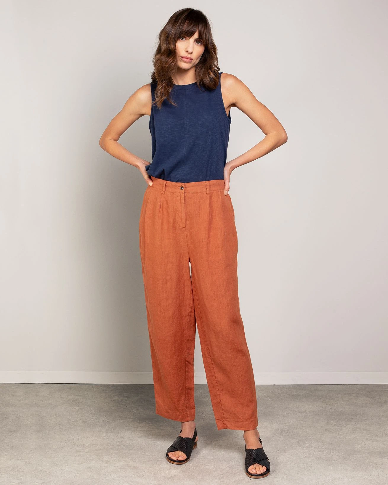 Linen Barrel Leg Pleat Detail Pants 3 Linen Barrel Leg Pleat Detail Pants