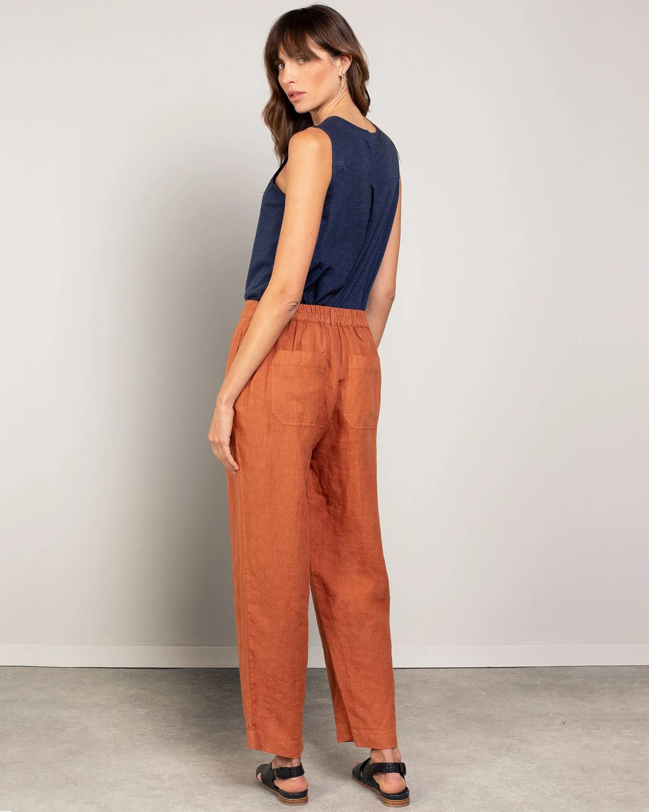 Linen Barrel Leg Pleat Detail Pants 4 Linen Barrel Leg Pleat Detail Pants - Image 2