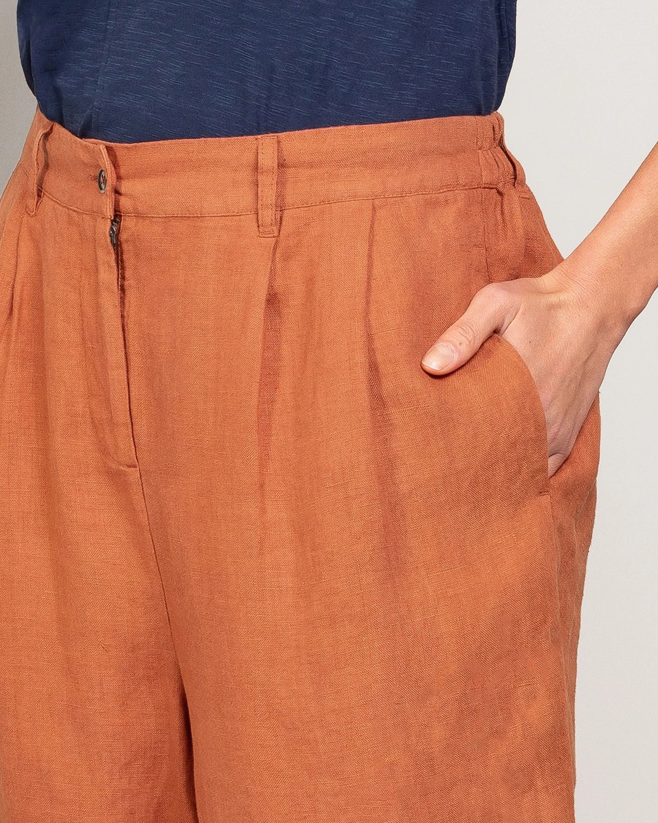 Linen Barrel Leg Pleat Detail Pants 5 Linen Barrel Leg Pleat Detail Pants - Image 3
