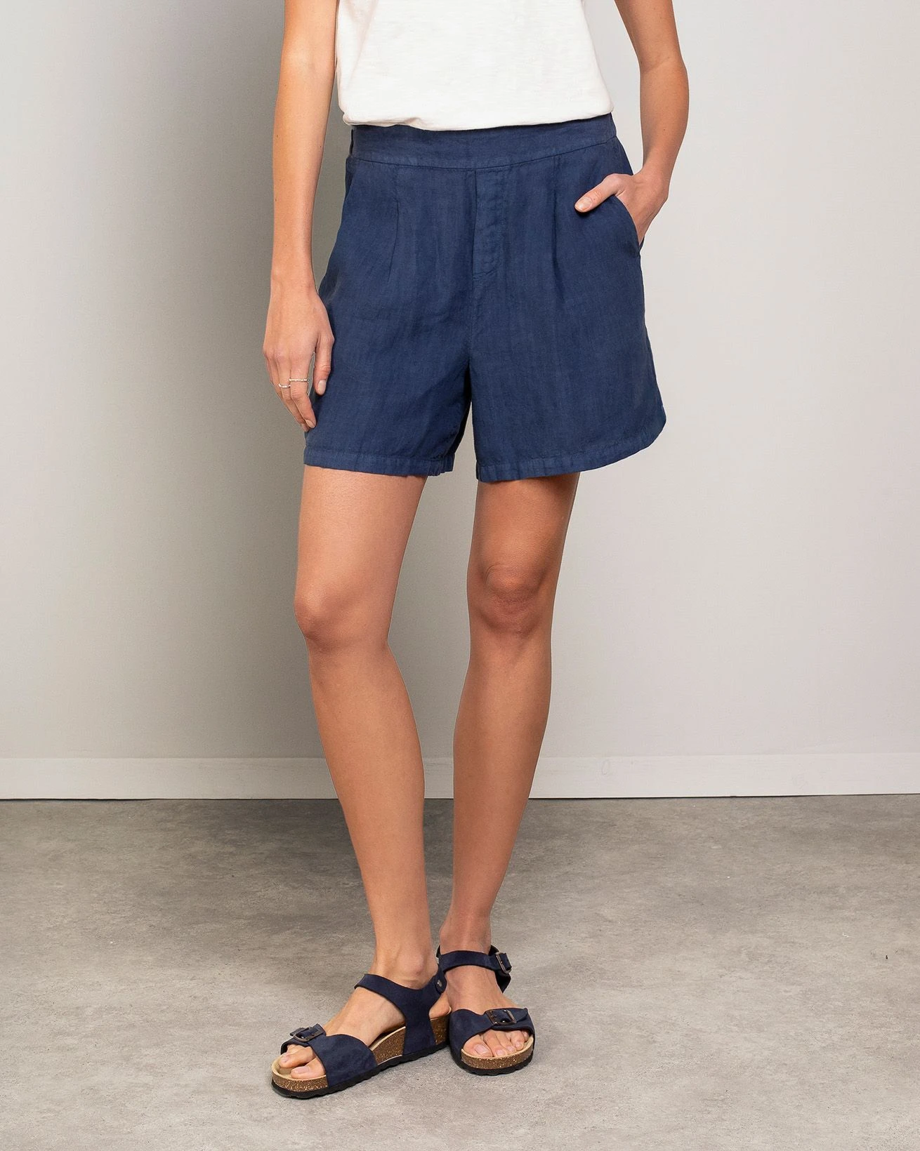 Linen Pleat Front Shorts 5 Linen Pleat Front Shorts - Image 3