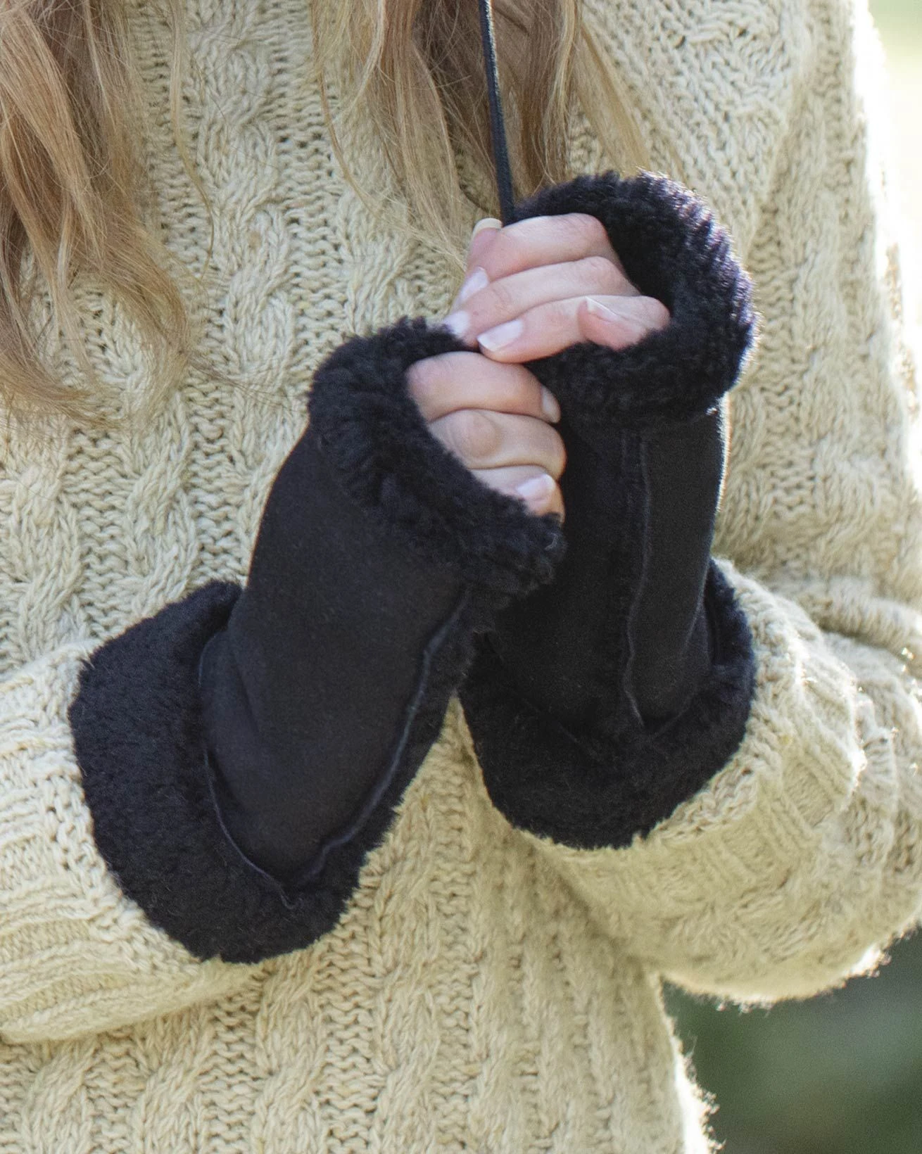 Shearling Wristwarmers 3 Shearling Wristwarmers